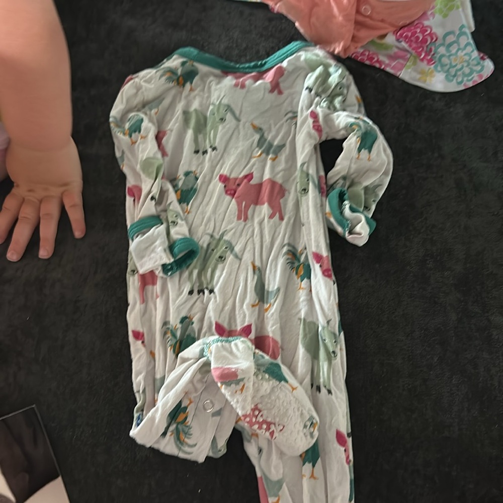 Pjs - Picture 2 of 2